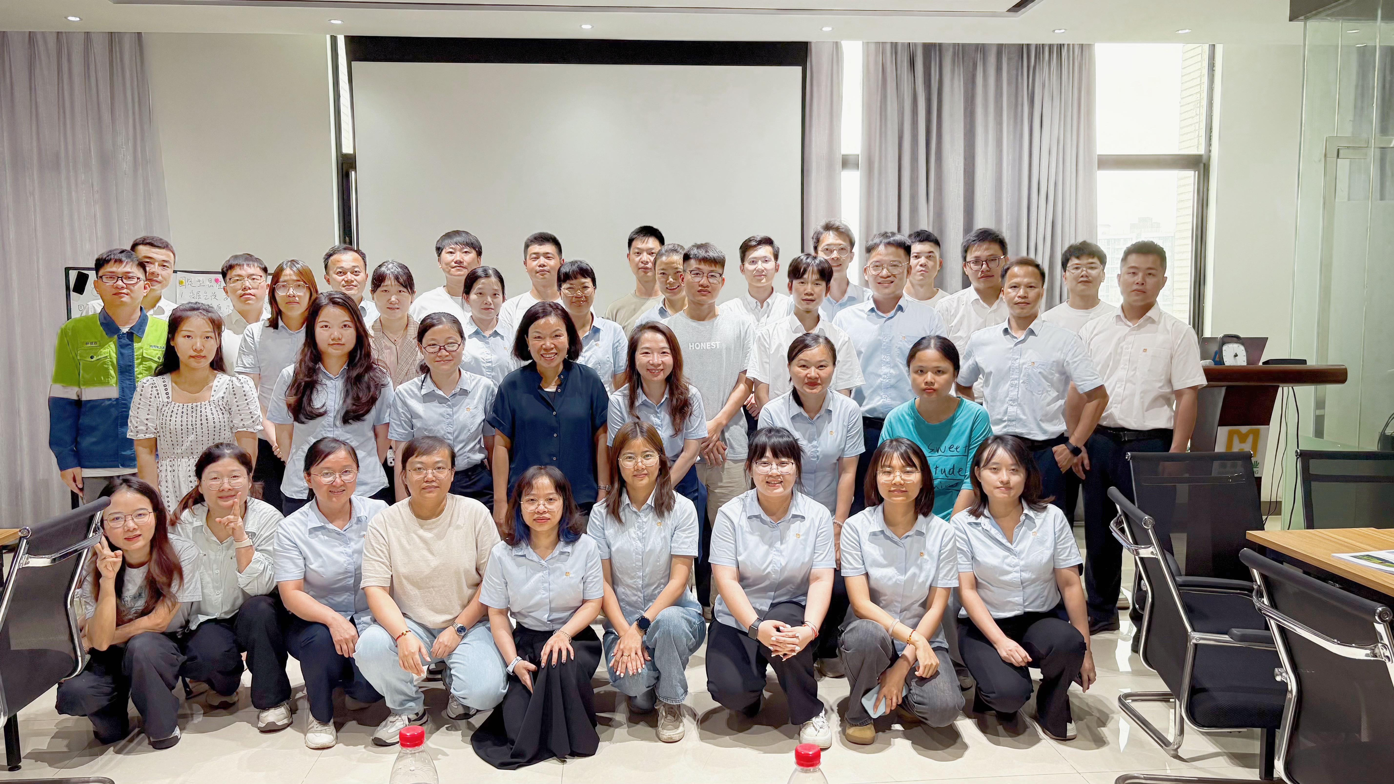 聚焦能力提升丨海南礦業(yè)舉辦“擁抱成長思維，重塑職場未來”工作坊